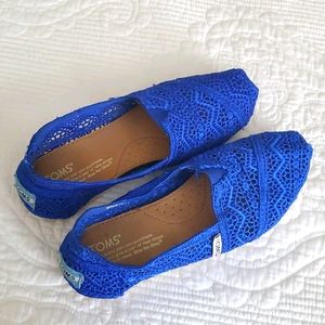 Blue Toms